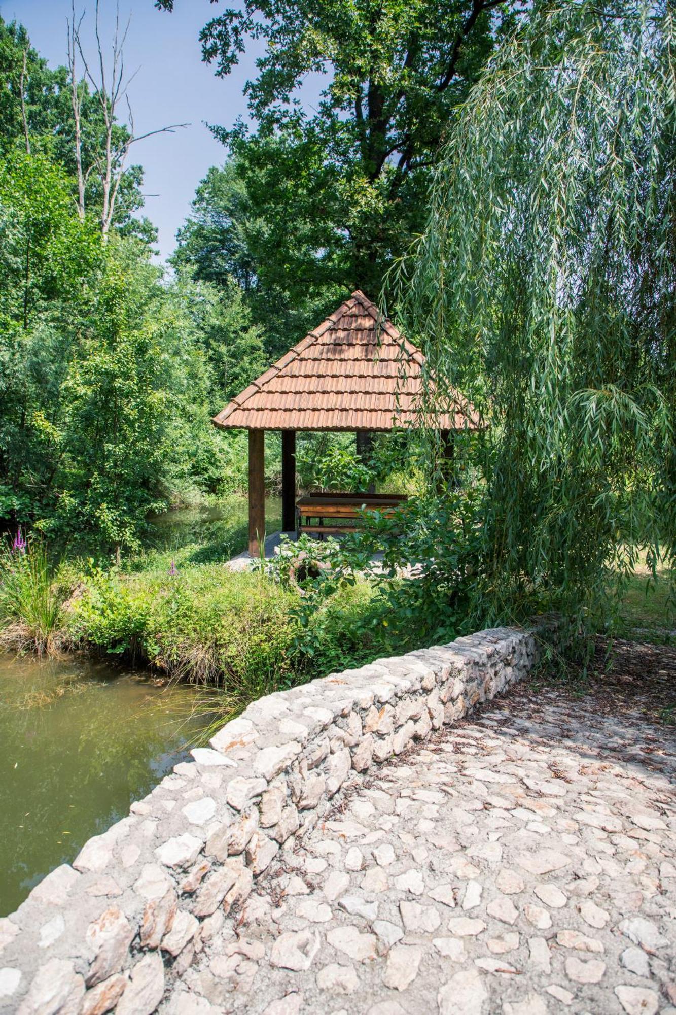 Guest House Mala Prica Zivinice Εξωτερικό φωτογραφία